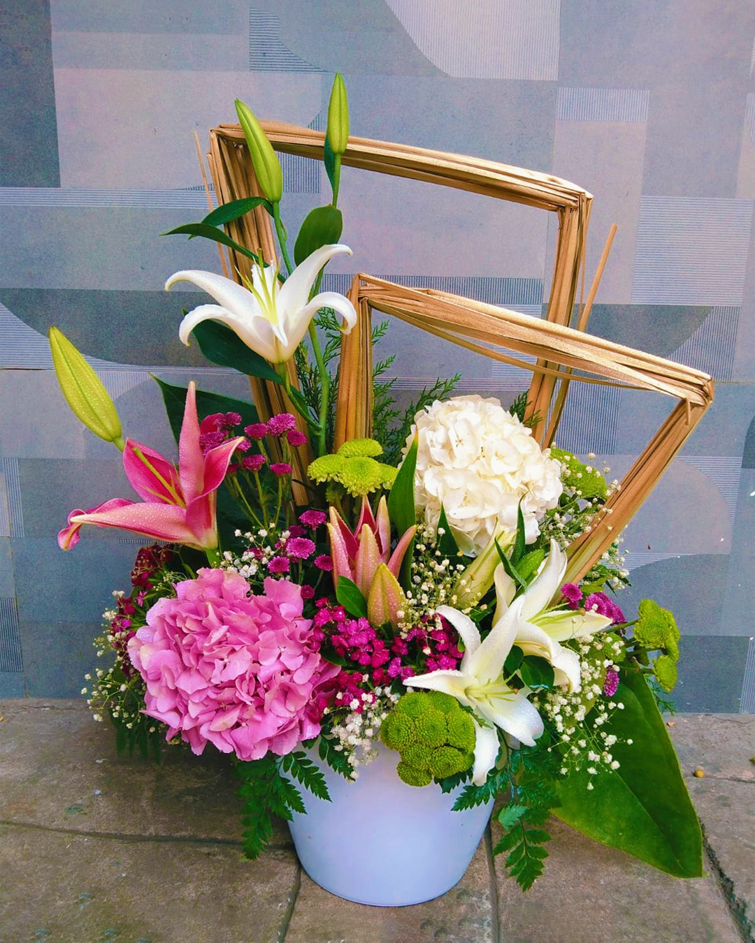 Modern Muse Floral Art Arrangement ๐จ๐ธโจ